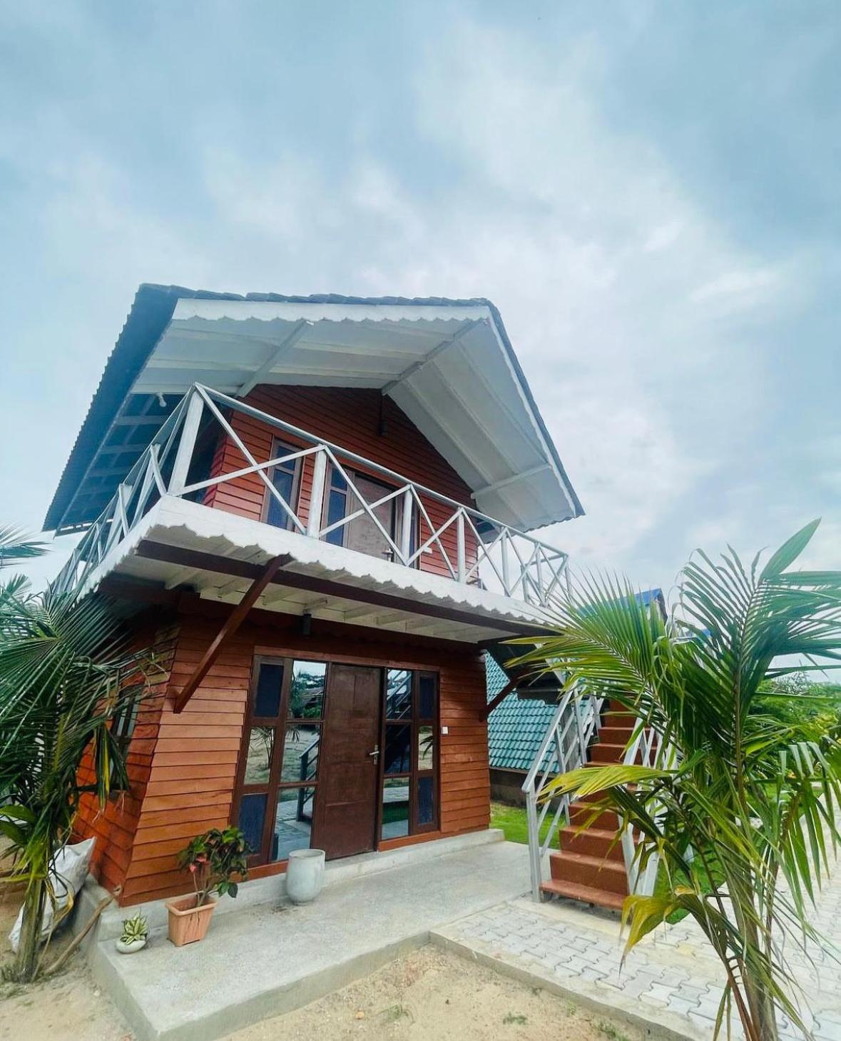 Surfing Beach Nilaveli Triquinimale Exterior foto